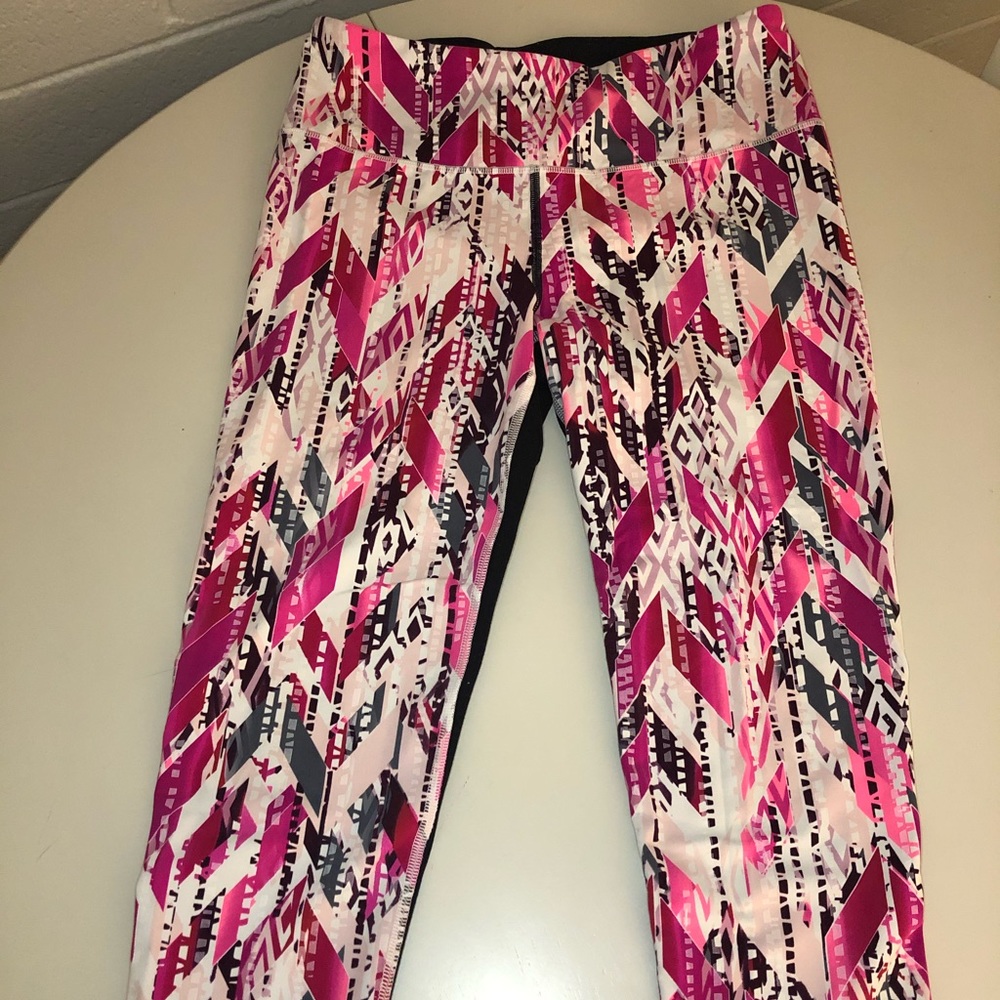 Victoria Secret Sport Knockout Capri Legging